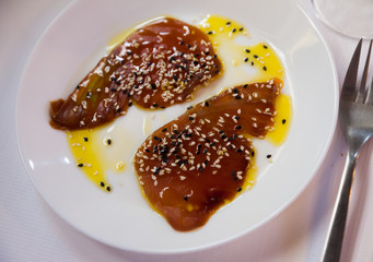 Raw red tuna de Almadraba