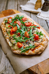 vegetable pizza at the Rome dough, pinsa