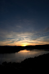 Obraz premium sunset over the lake