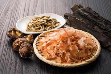 出汁の食材　Ingredients of Japanese fish broth (Bonito Flakes,Dried kelp,Dried sardine,Dried shiitake mushroom)