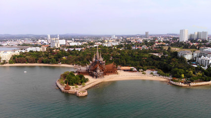 Fototapeta premium Sanctuary of Truth in Pattaya, Thailand