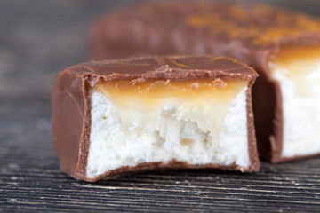 Chocolate - nougat caramel