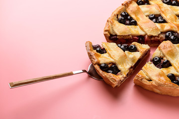 Tasty blueberry pie on color background © Pixel-Shot