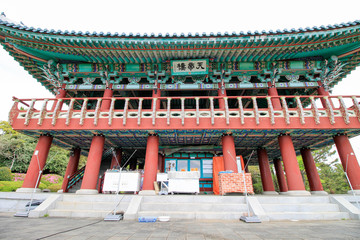 Fototapeta premium Cheonjeyeon Falls