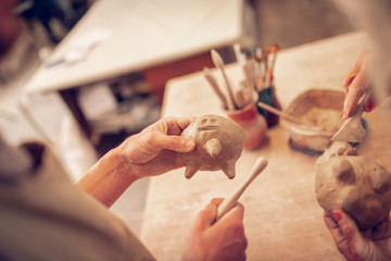 Top view of a bowl with legs