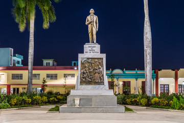 Fototapeta na wymiar Kuba, Bayamo; Statue von 