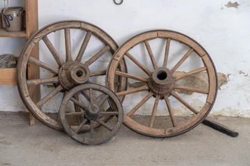 Fototapeta na wymiar vintage wagon wheels
