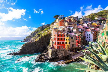 Fototapeta na wymiar Riomaggiore, a village in the Cinque Terre, italy