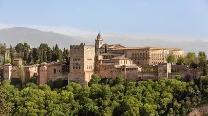 Fototapeta na wymiar Views of the Alhambra from the other side of the valley, in the Albaicín neighborhood in Granada, Spain