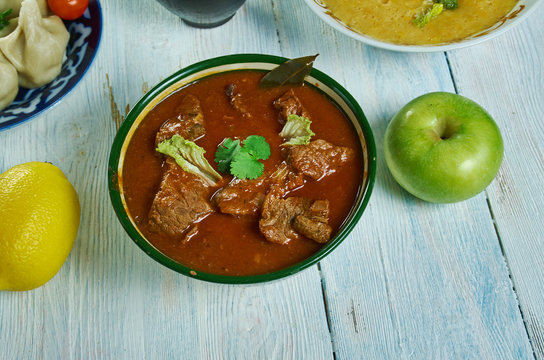 Maharashtrian Kolhapuri tambda rassa