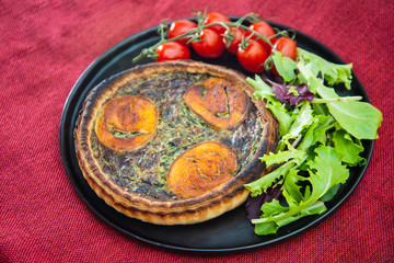 Spinach goat cheese tart with cream