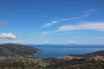 Obraz premium Isola d'Elba, veduta aerea del golfo di Marina di Campo. Toscana, Italia