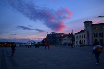 Obraz premium sunset at marina in Oslo Norway red color 