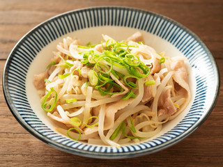 もやしと豚肉の重ね煮