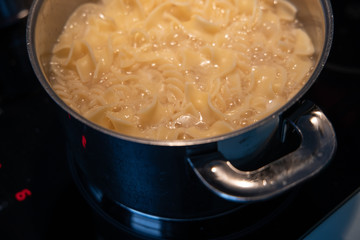 Pasta Nudeln Topf Kochen Essen
