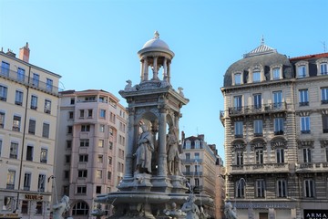 Fototapeta na wymiar Lyon - La place des Jacobins et sa fontaine