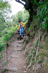 Wanderung zu den vier Fabriken des Lichts