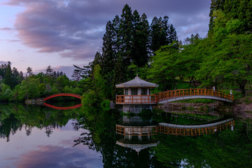 横手の夕景