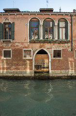 Fototapeta na wymiar Windows in Venetian Gothic style,italy, 2019