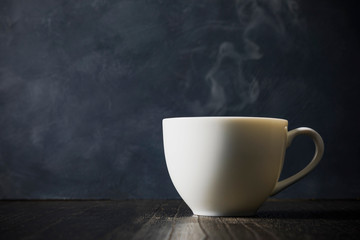 コーヒー　Coffee cup on dark background
