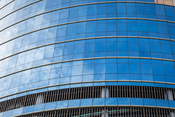 Obraz premium Glass windows of modern office building