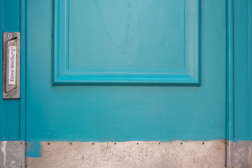 Briefkasten mit Aufschrift 