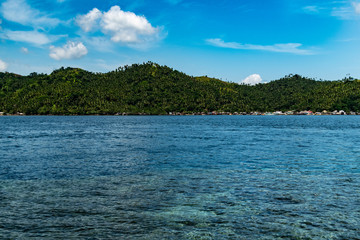 Naklejka premium Island Hopping in Tagan-an Philippines