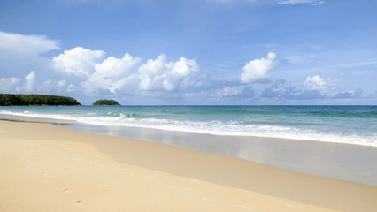Fototapeta na wymiar Beautiful sky and sea at Karon Beach, Phuket, Thailand