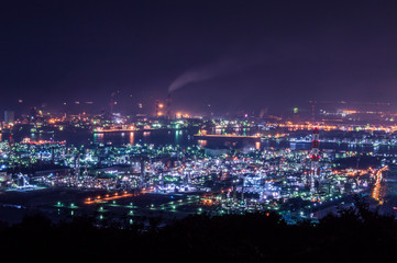 Fototapeta na wymiar 【岡山県】水島コンビナートの工場夜景 / 【Okayama】Night view of Mizushima Complex Factory