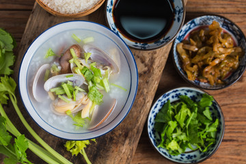 Nutritious and delicious seafood porridge，Rice shrimp scallop porridge