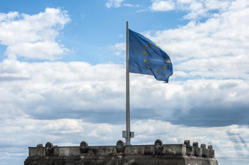Flagge der Europäischen Union auf dem Reichstag Berlin