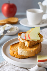 Toasted whole wheat bread with apple, ricotta (cream cheese)