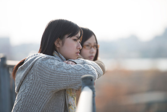 917 Best 悩む 女性 横顔 Images Stock Photos Vectors Adobe Stock