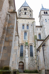 Fototapeta na wymiar Façade et clocher de l'Abbaye de Cluny Saône et Loire, Bourgogne, France, Europe