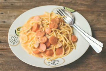 Spaghetti carbonara.