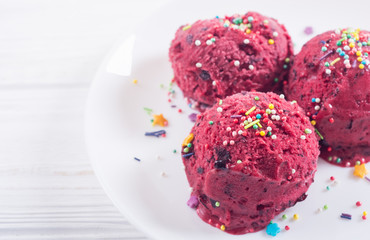 Berries Ice cream balls