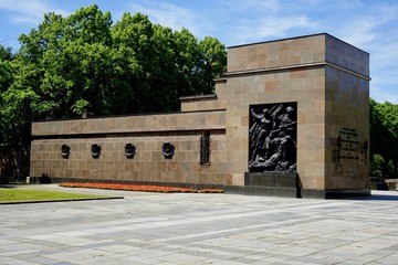 Sowjetisches Ehrenmal in der Schönholzer Heide (Berlin)