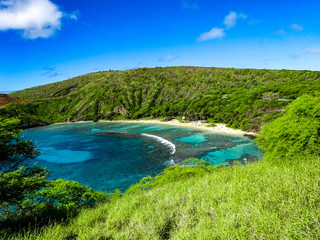 View of the Hanuma Bay nature reserve, Oahu, Hawaii. Beach and sea Hanuma bay in Hawaii.