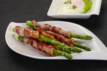 Asparagus with bacon