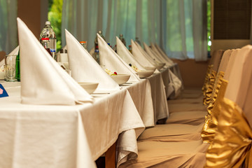 Wedding table wait for celebrating guests