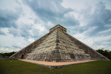 Chichen Itza pyramid on a cloudy day. Yucatán, México.
Sacred mayan temple