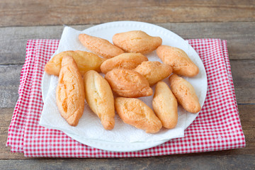 Frittiertes Faschingsgebäck