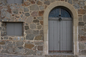 Fototapeta na wymiar Stone building and doorway in Spain