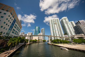 Obraz premium Aerial photo of the Miami River