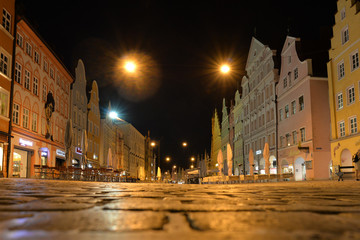 Fototapeta na wymiar Nachtaufnahme Landshut-Altstadt