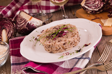 Risotto with red radicchio.