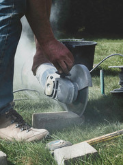 Paving stone saws working with power tools