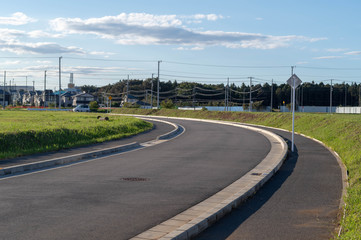 柏の葉キャンパス　郊外の造成地の道路