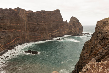 Fototapeta na wymiar Acantilados de la Isla de Madeira, Portugal 