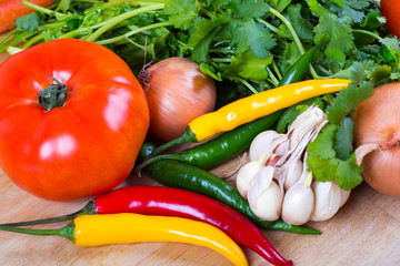 Tomatoes, garlic, onion and cilantro.